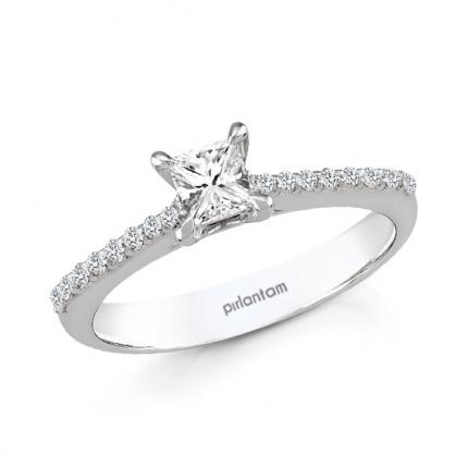 0.50 ct. Prenses Pırlanta Tektaş Yüzük